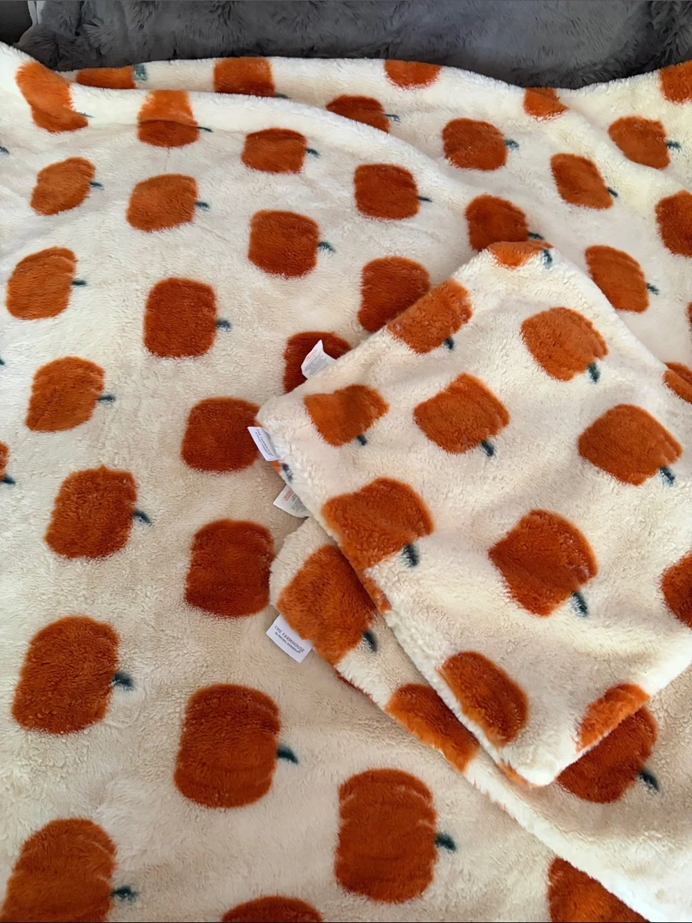 The fatmhouse plush cream